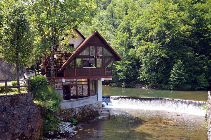 Zbog svoje ljepote Kamačnik je već dugo poznat ljubiteljima prirode / Foto M. KRMPOTIĆ