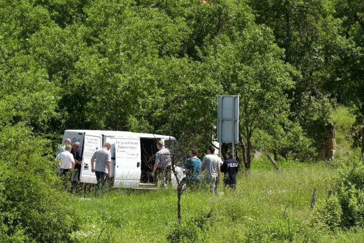 Policijske snage u jednoj od ranijih akcija na granici; Ilustracija: Dino Stanin / PIXELL