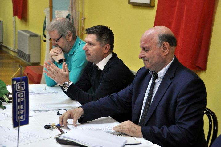Dopredsjednik kluba Anton Gršković, predsjednik Skupštine Denis Šikljan i predsjednik kluba Vlado Kirinčić