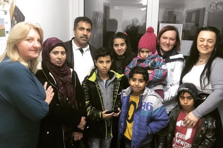 Blagdansko druženje za obitelj Khalaf koja dolazi iz Sirije