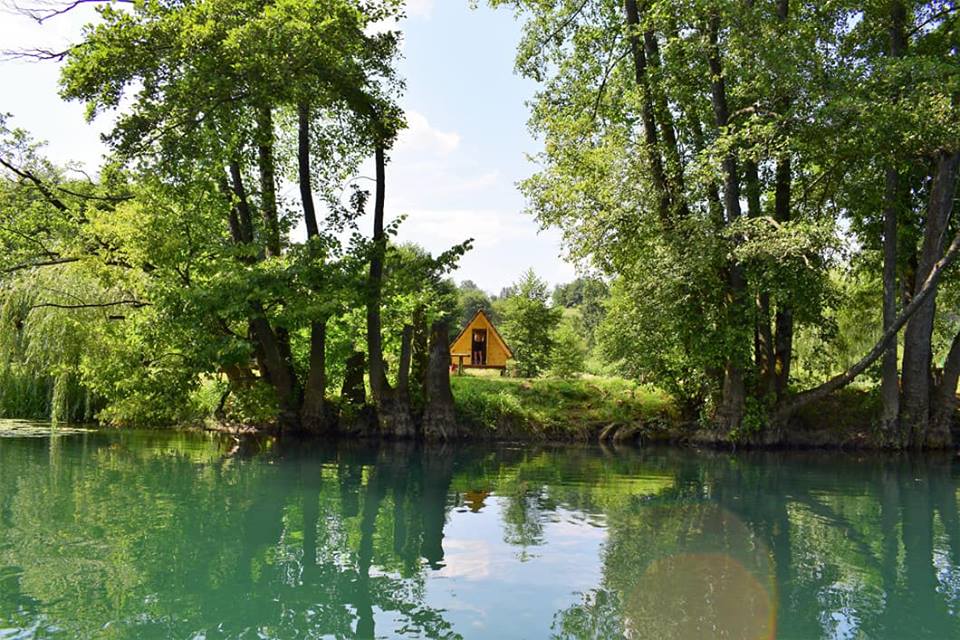 FOTO/Robinzonski kamp Leskar