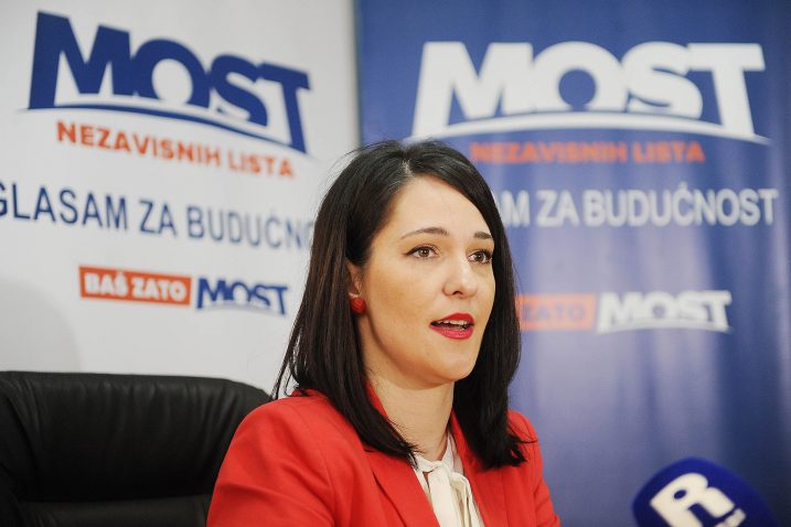 Petra Mandić upozorava da je Grad Rijeka izuzetno loš gospodar i da bi Lopača kao specijalna bolnica morala imati ista prava kao druge takve ustanove / Snimio Sergej DRECHSLER