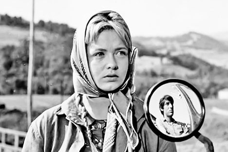 Milena Dravić u filmu Prekobrojna