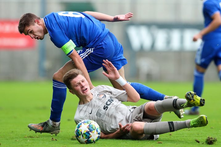 Tin Hrvoj (Dinamo) i Artem Bondarenko (Šahtar)/Foto PIXSELL