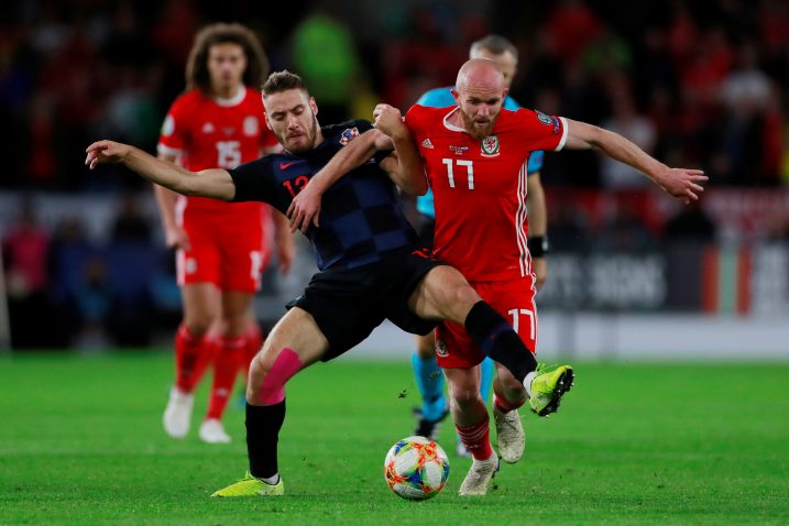 Nikola Vlašić i Jonathan Williams/Foto REUTERS