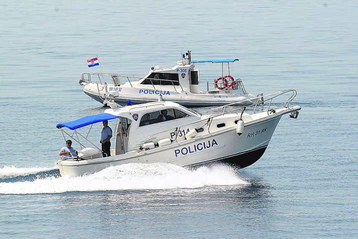 U samo pet dana policija zabilježila 22 prekršaja nedozvoljenog glisiranja / Snimio Sergej DRECHSLER
