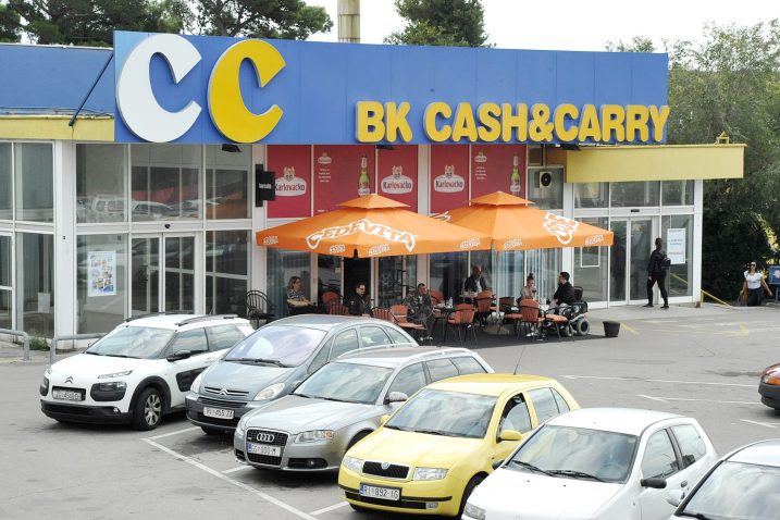 Zatvoreni Cash& Carry - uskoro novi vlasnik / Snimio Sergej DRECHSLER