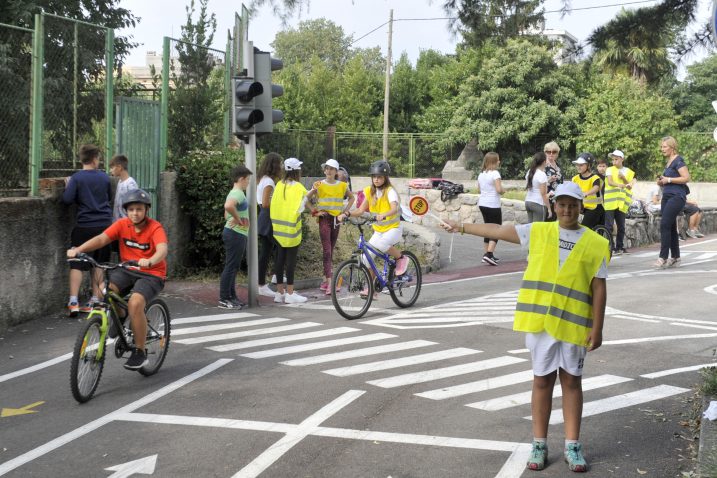 Na poligonu Doma mladih prezentirana su stečena znanja / Snimio Vedran KARUZA