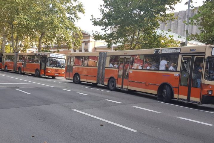 Viole su autobusima Autotroleja transportirane od kolodvora do stadiona