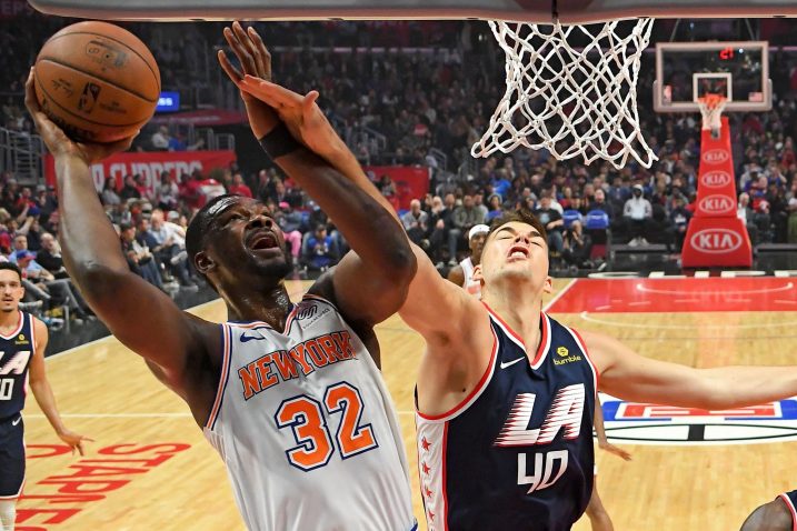 Noah Vonleh (New York Knicks) i Ivica Zubac (LA Clippers)/Foto REUTERS