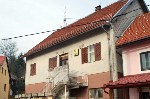 Još se obnavlja unutrašnjost poštanske zgrade u Lokvama / Foto arhiv