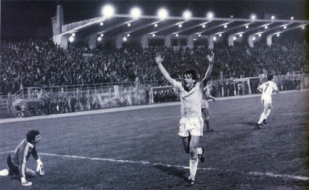 Legendarna fotografija Danka Matrljana nakon što je zabio pogodak Realu