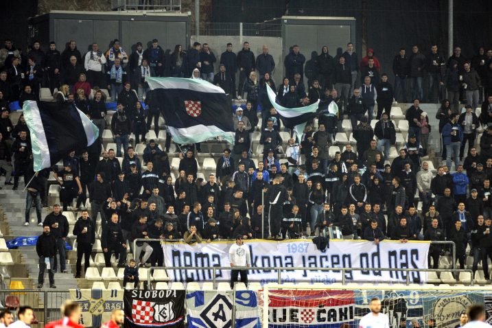 Armada je kao i obično predvodila navijanje na Rujevici/Foto V. KARUZA