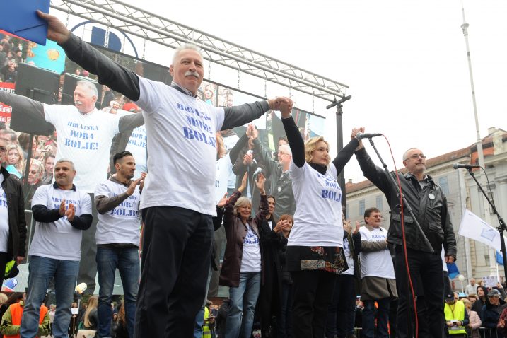 Sindikalni čelnici Branimir Mihalinec, Sanja Šprem, Željko Stipić i Vilimo Ribić na velikom prosvjedu u Zagrebu, dok su još svi bili jedinstveni / Foto Darko Jelinek