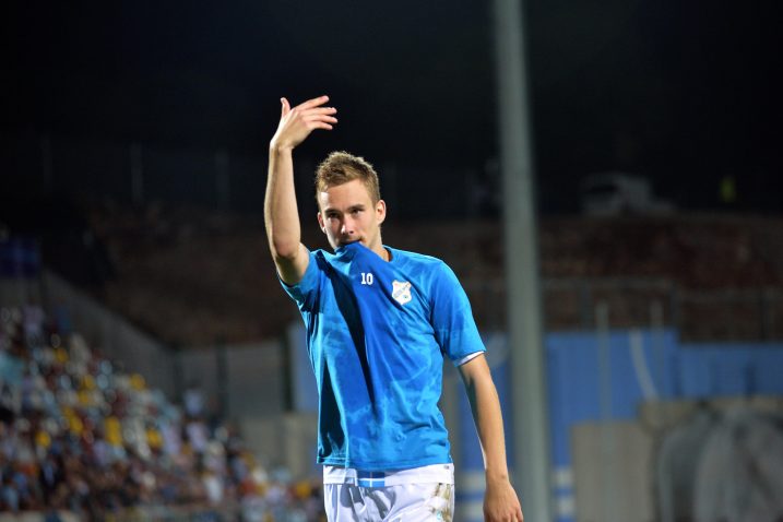 Filip Bradarić mogao bi završiti u zemlji svjetskih prvaka