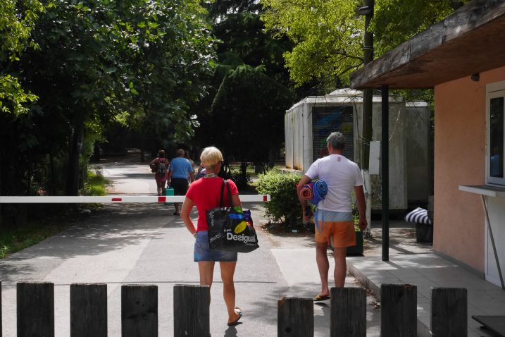Riječani rado dolaze na kupanje u kamp Preluk / Foto Marin ANIČIĆ
