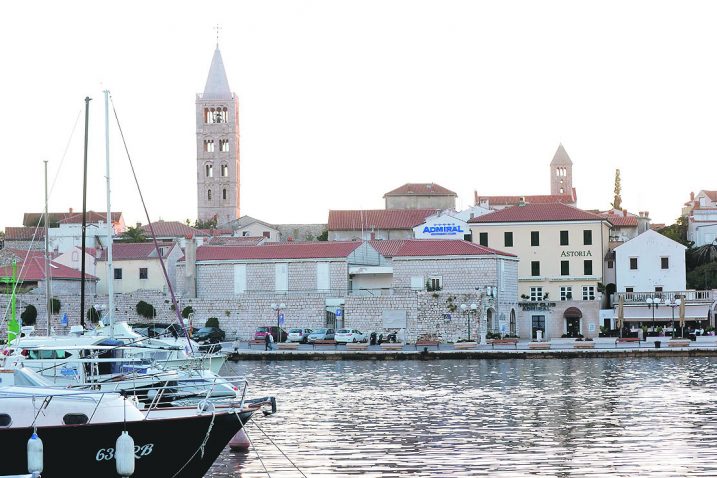 Panorama grada Raba / Foto Damir Škomrlj