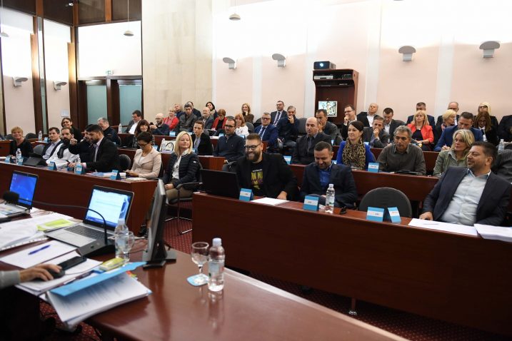 S posljednje, već treće prekinute u nizu, sjednice Gradskog vijeća Rijeke / Foto Ivica Tomić