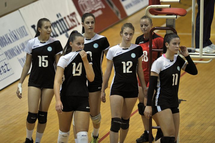 Andrea Koraca, Ana Mioč, Astrid Popić, Bruna Francetić, Maja Cvijić i Tamara Popić/R. BRMALJ