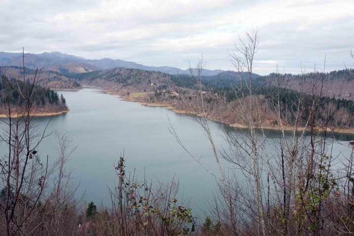 Lokvarsko jezero već zauzima znatan dio površine Općine Lokve / Foto M. Krmpotić