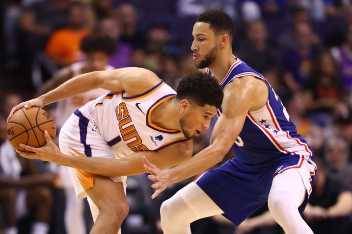 Devin Booker (Phoenix Suns) i Ben Simmons (Philadelphia 76ers)/Foto REUTERS