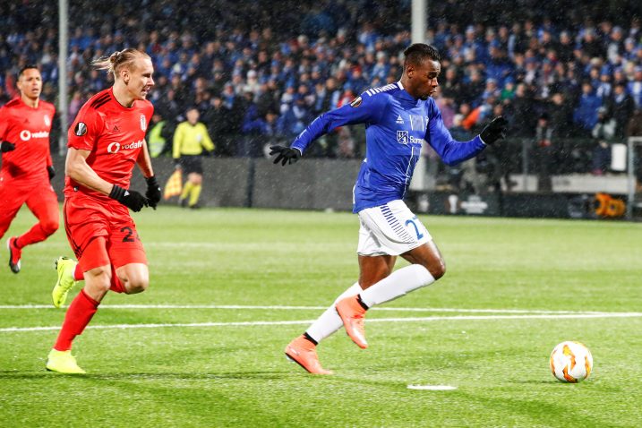 Domagoj Vida (Bešiktraš) i Rashad Muhammed (Sarpsborg)/Foto REUTERS