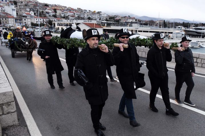 Picimorti su nosili mesopusta do mjesta izvršenja presude / Snimio Marko GRACIN