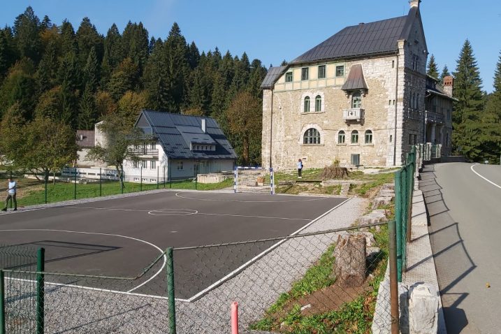 Novouređeno sportsko igralište u sklopu Planinarskog doma Dvorac Stara Sušica / Foto Dom mladih - Sanja Lipovac