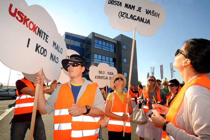 Detalj sa štrajka kabinskog osoblja Croatia Airlinesa iz 2010. godine / Foto Denis Lovrović