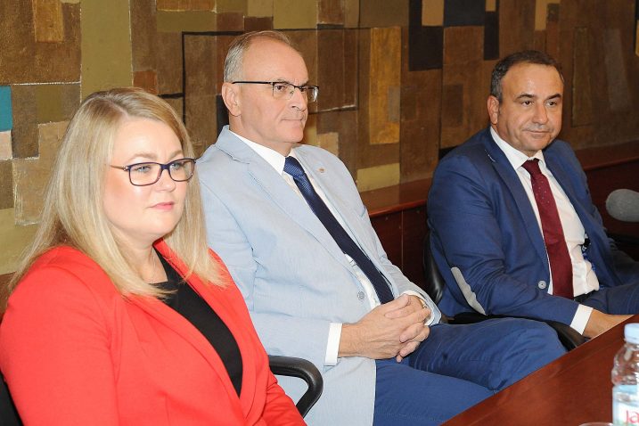 Svjetlana Gašparović Babić, Luka Zaputović i Viktor Peršić /Snimio Sergej DRECHSLER