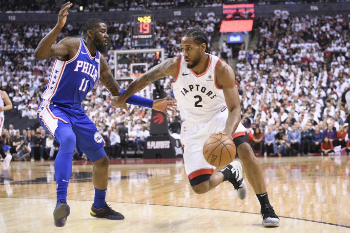 Kawhi Leonard (Toronto) i James Ennis (Philadelphia 76ers)/Foto REUTERS