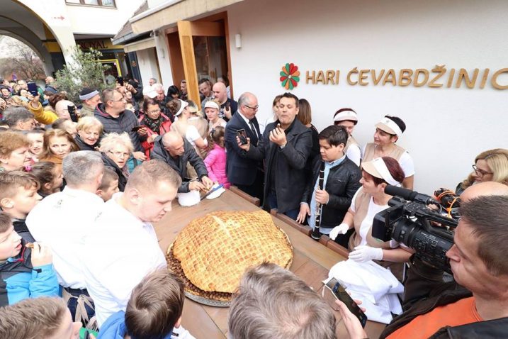 foto: facebook / ćevabdžinica Hari