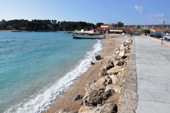 Radovi će se izvoditi i na plaži Lukobran / Snimio Mladen TRINAJSTIĆ