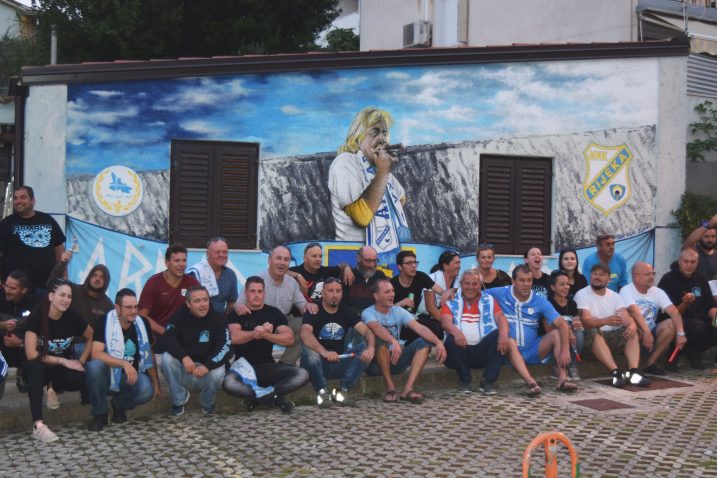 Mural na Karlovićevoj kući oslikao je Eduard Filipović Sec/B. PURIĆ