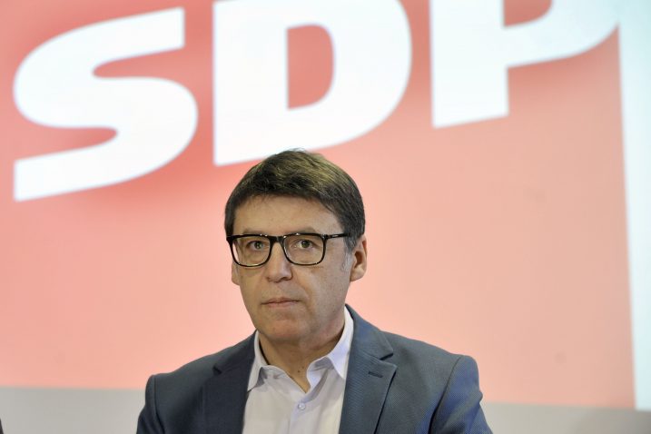 Skandalozno ponašanje ministra branitelja Tome Medveda i njegov napad na novinara portala Index.hr Vojislava Mazzocca potvrđuje da HDZ smatra da mu je sve dopušteno - Željko Jovanović / Snimio Roni BRMALJ