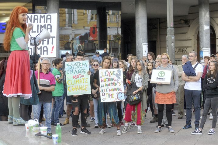 S prosvjeda protiv klimatskih promjena na riječkom Korzu / Foto Roni Brmalj