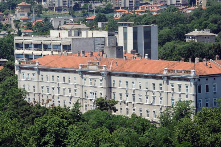 Stara zgrada KBC-a Rijeka / NL arhiva