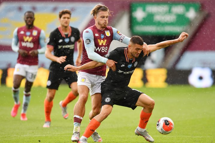 Mateo Kovačić (Chelsea) i Jack Grealish (Aston Villa)/Foto REUTERS