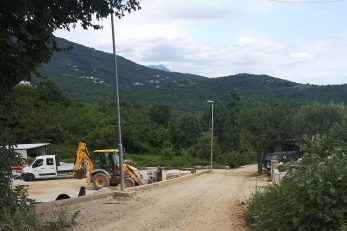 U Brseču se odvijaju završni radovi na izgradnji kanalizacijske mreže i vodovodnih cjevovoda / Foto Ma. KIRIGIN