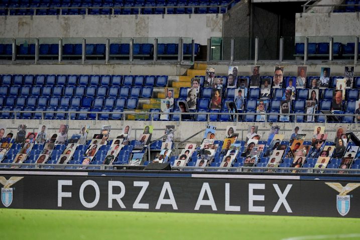 Poruke podrške Alexu Zanardiju stižu i s nogometnih stadiona poput rimskog Olimpica/Foto REUTERS