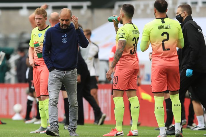 Pep Guardiola i igrači Manchester Cityja/Foto REUTERS