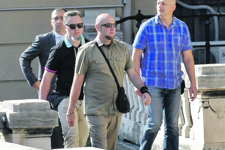 U prvom planu trojica policajaca kojima se tek treba suditi – Sebastian Ivančić, Krešimir Ćorluka i Amir Jusufović / snimio  S. JEŽINA