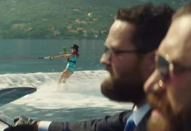 Bondova djevojka projurila na vodenim skijama Kvarnerom / Screenshot