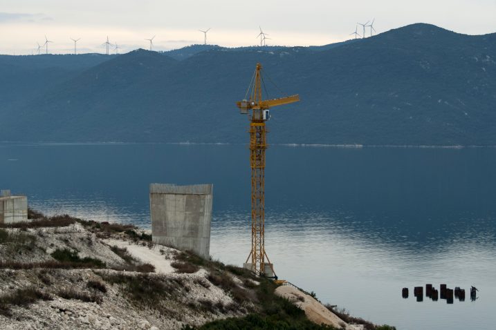 Gradilište je napušteno, jer HDZ nije mogao zatvoriti financijsku konstrukciju, ali u njegovo oživljavanje vjeruju u SDP-u, jer tvrde da sada novac stiže iz EU * Foto: D. JERKOVIĆ/CROPIX