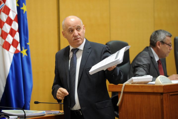 Branko Bačić ne nalazi ništa sporno u sastancima premijera s članovima grupe Borg  / Snimio Davor KOVAČEVIĆ