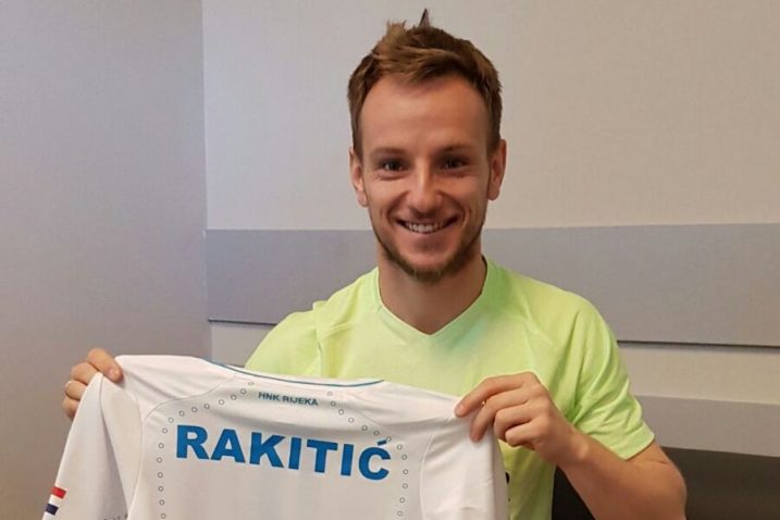 VAMOS »RIJEKA«! – Ivan Rakitić s dresom »bijelih« / snimio Ma. CVIJANOVIĆ