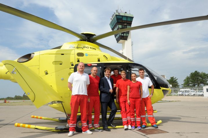 Ekipa na edukaciji – pružanje hitne medicinske pomoći počinje već u helikopteru / Foto S. JEŽINA