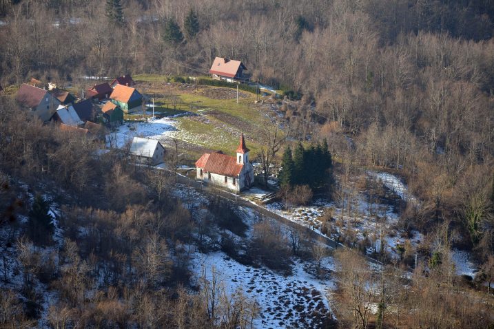 Razloge, jedno od najstarijih naselja Gorskog kotara  / Snimio Marinko KRMPOTIĆ