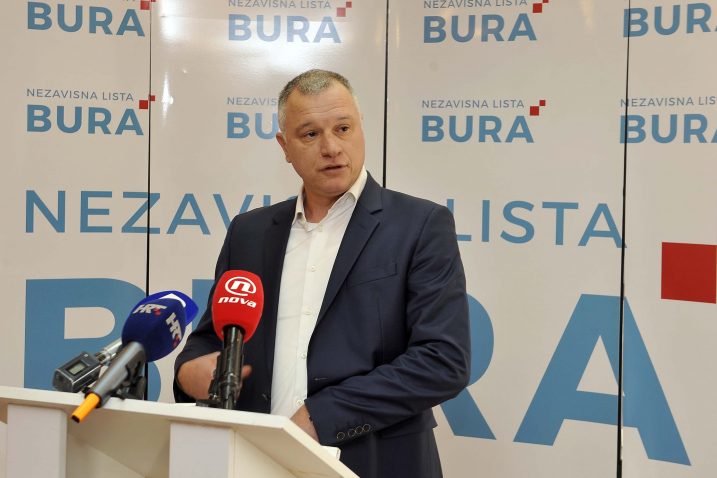 Očekujemo konsenzus svih vijećnika po ovom pitanju, ovo je za nas vitalno, nadstranačko pitanje od interesa za naše stanovnike, suočenih s jednostranim akcijama središnje vlasti i nedostatnim uvažavanjem legitimnih lokalnih interesa, rekao je Hrvoje Burić / Snimio Vedran KARUZA