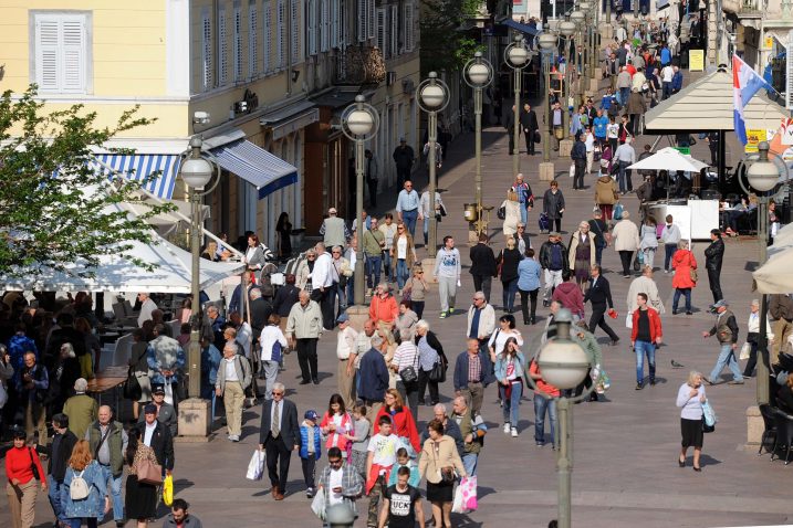 Ankete su pokazale da je nezadovoljstvo građana ipak fakat, a ne tlapnja zlonamjernih novinara / Snimio Vedran KARUZA